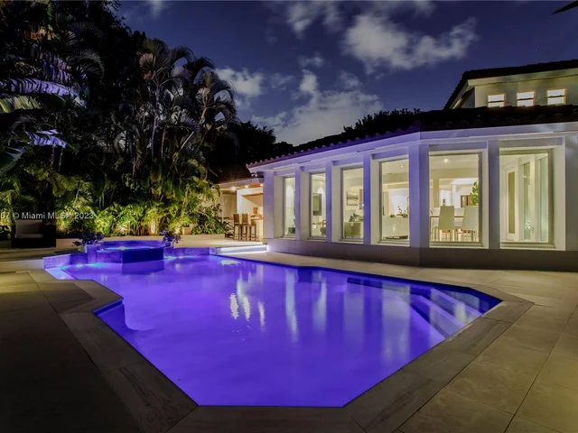 130 SW 24th Rd, Miami FL 33129