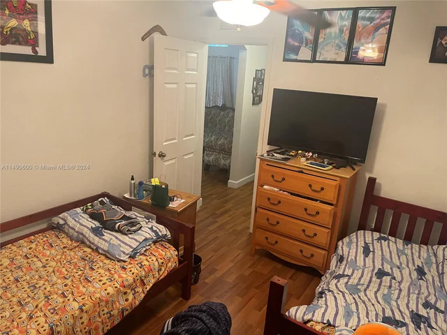 961 NE 36th Ave, Homestead FL 33033