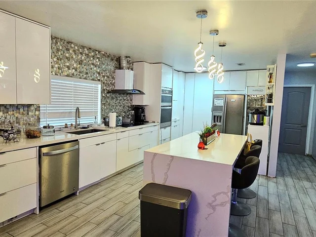 7624 SW 178th Ter, Palmetto Bay FL 33157