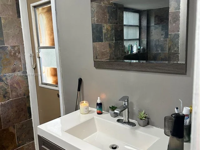 7624 SW 178th Ter, Palmetto Bay FL 33157