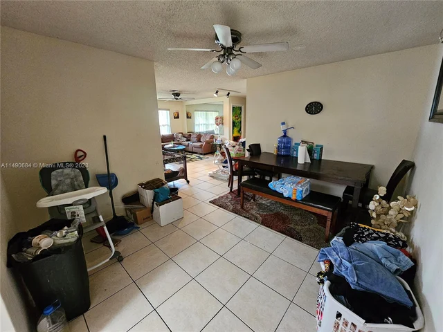 395 SW 64th Ter, Margate FL 33068