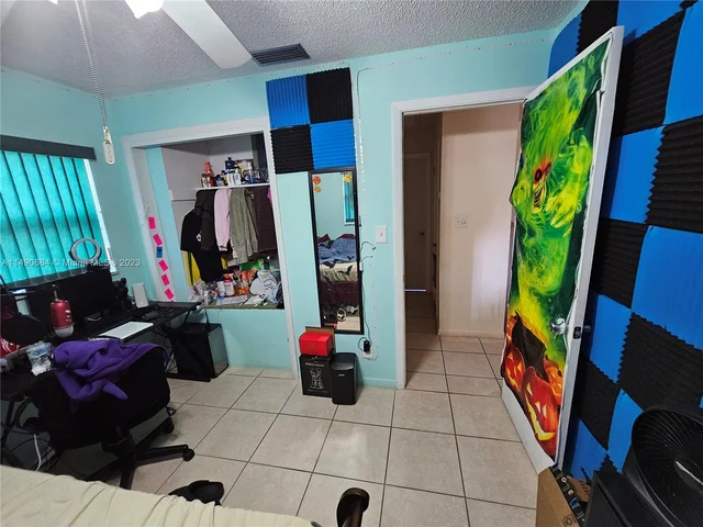 395 SW 64th Ter, Margate FL 33068