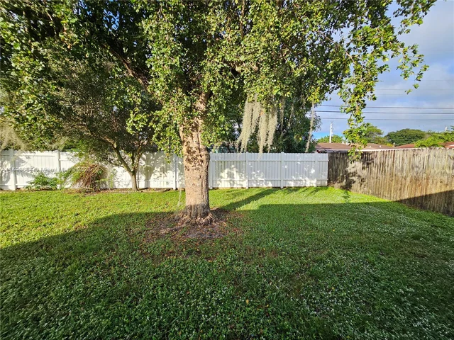 395 SW 64th Ter, Margate FL 33068