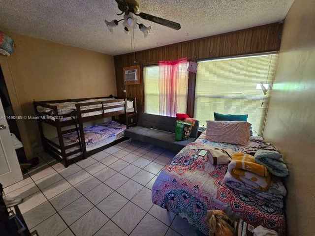 7999 NW 3rd Pl, Margate FL 33063