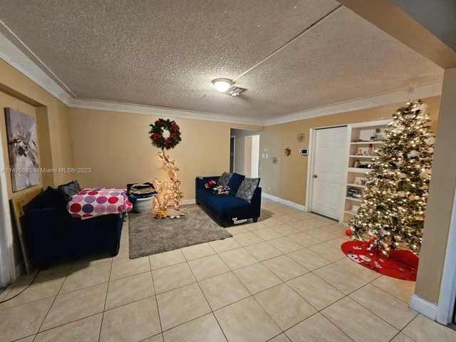 7999 NW 3rd Pl, Margate FL 33063