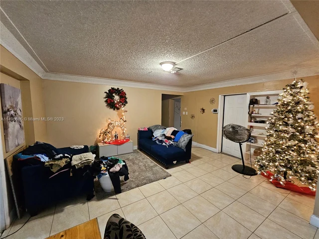 7999 NW 3rd Pl, Margate FL 33063