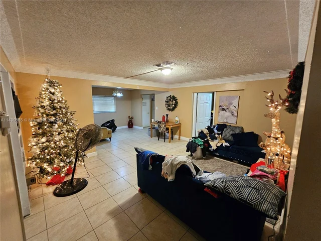 7999 NW 3rd Pl, Margate FL 33063