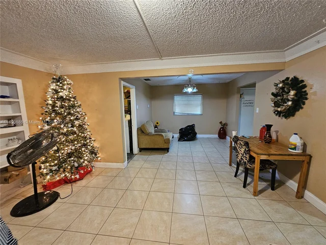 7999 NW 3rd Pl, Margate FL 33063