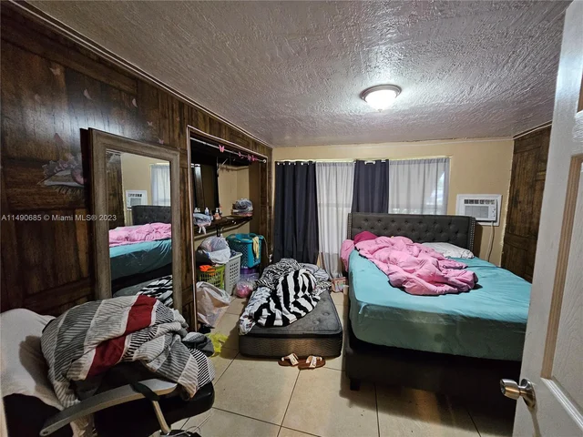 7999 NW 3rd Pl, Margate FL 33063