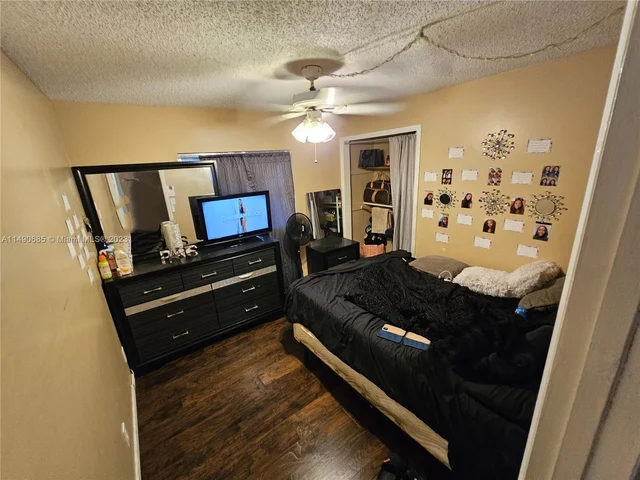 7999 NW 3rd Pl, Margate FL 33063