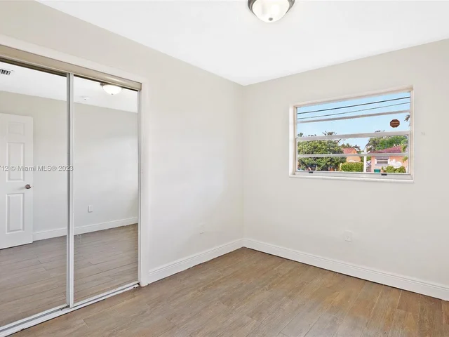 256 NW 82nd Ter, Miami FL 33150