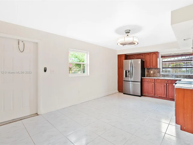 256 NW 82nd Ter, Miami FL 33150
