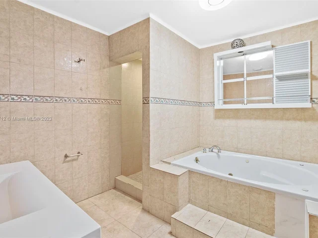 256 NW 82nd Ter, Miami FL 33150