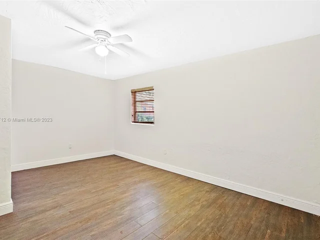 256 NW 82nd Ter, Miami FL 33150