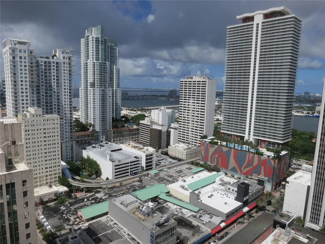 151 SE 1 St # 2804, Miami FL 33131