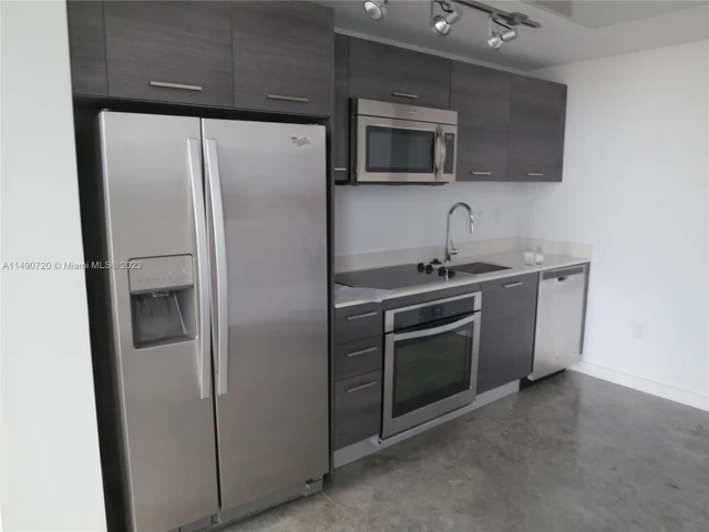 151 SE 1 St # 2804, Miami FL 33131