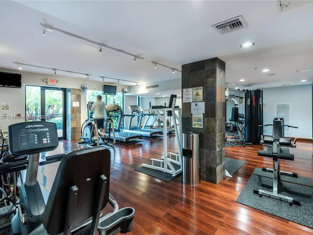 3300 NE 191st St, Aventura FL 33180