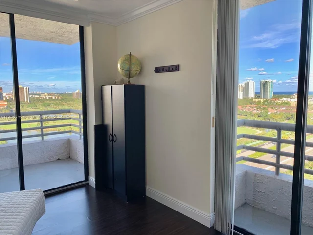 3300 NE 191st St, Aventura FL 33180