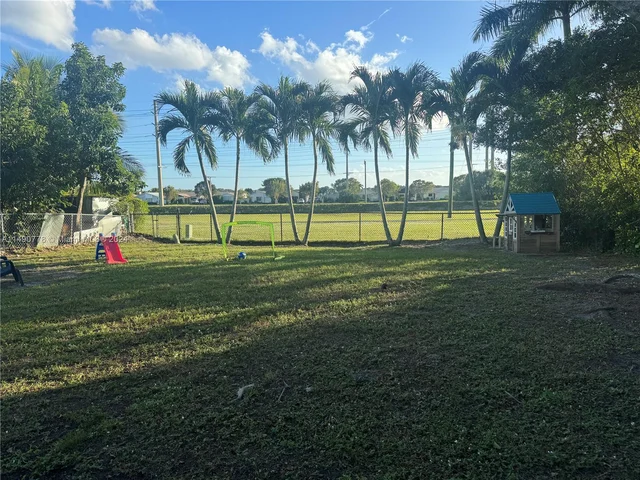 9091 Chrysanthemum Dr, Boynton Beach FL 33472