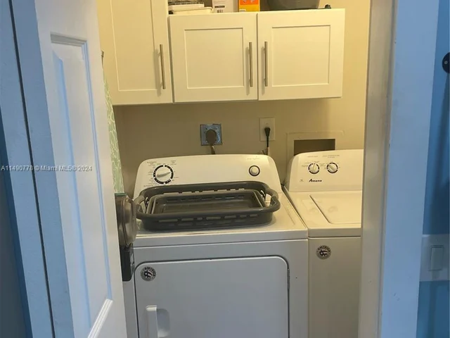 9091 Chrysanthemum Dr, Boynton Beach FL 33472