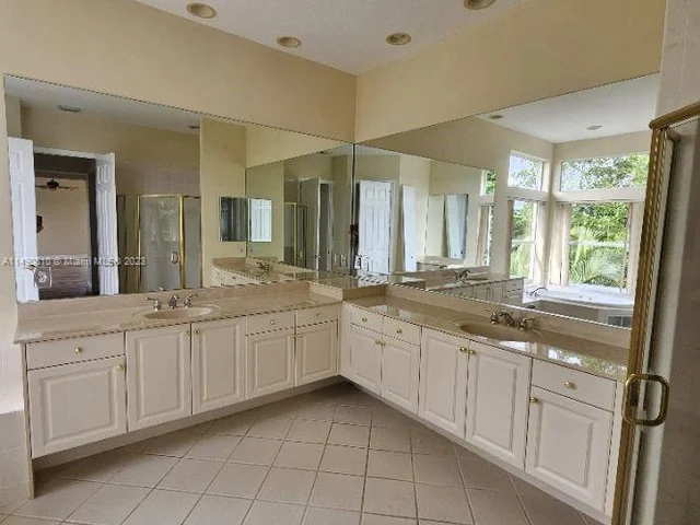 7535 Greenville Cir, Lake Worth FL 33467