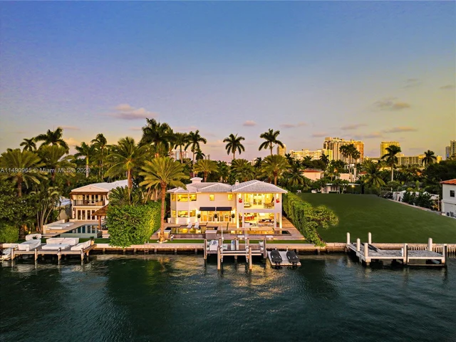 300 W Rivo Alto Dr, Miami Beach FL 33139