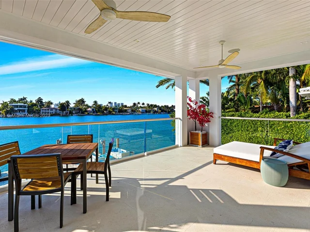 300 W Rivo Alto Dr, Miami Beach FL 33139