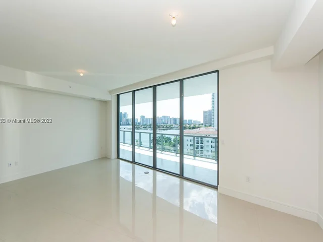 3250 NE 188th St # 608, Aventura FL 33180