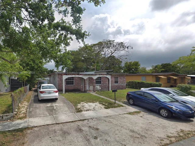 13725 NW 4th Ct, North Miami FL 33168
