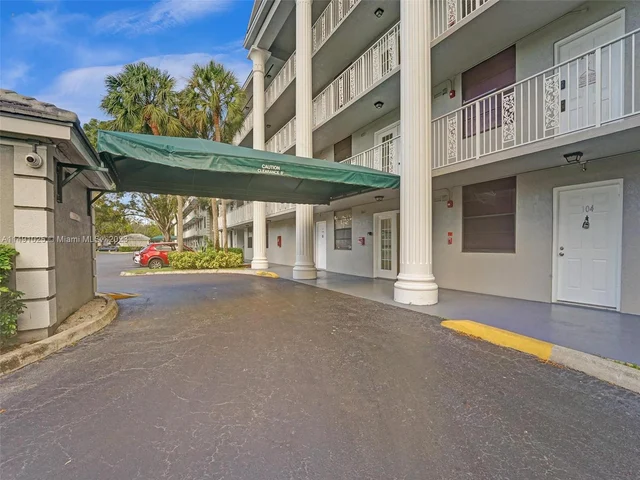 1516 Whitehall Dr # 104, Davie FL 33324
