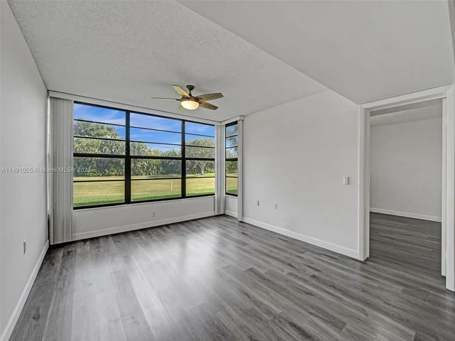 1516 Whitehall Dr # 104, Davie FL 33324