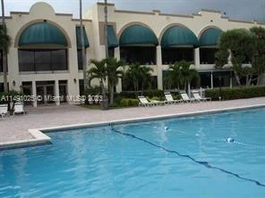 1516 Whitehall Dr # 104, Davie FL 33324