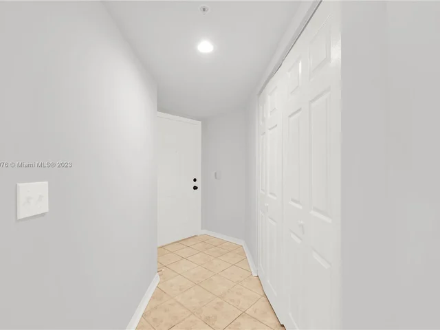 4163 N Haverhill Rd # 1212, West Palm Beach FL 33417