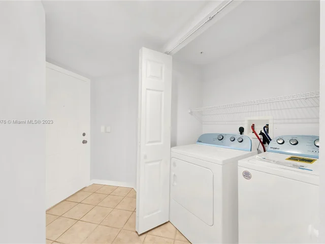 4163 N Haverhill Rd # 1212, West Palm Beach FL 33417