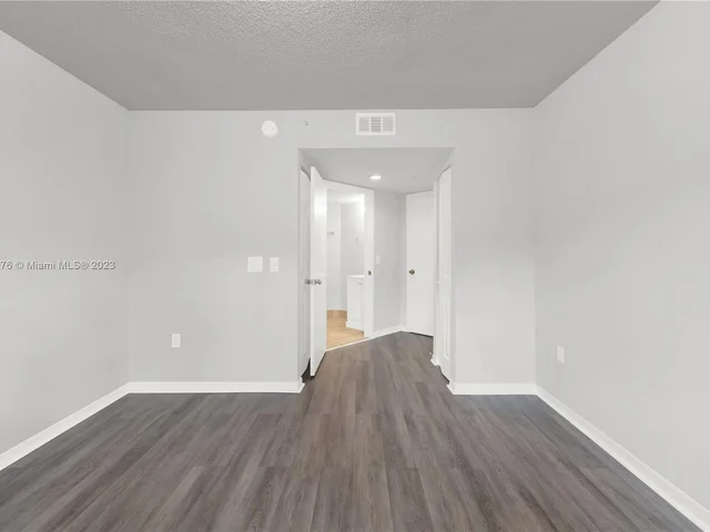 4163 N Haverhill Rd # 1212, West Palm Beach FL 33417