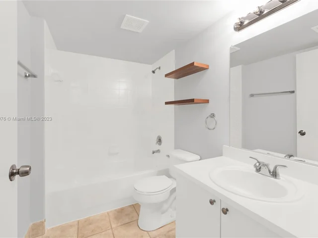 4163 N Haverhill Rd # 1212, West Palm Beach FL 33417