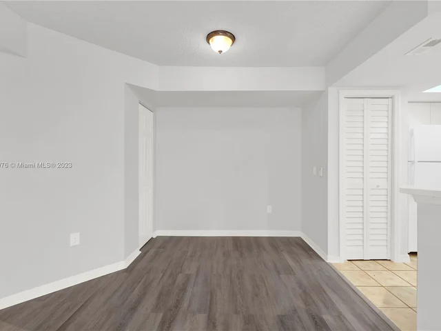 4163 N Haverhill Rd # 1212, West Palm Beach FL 33417