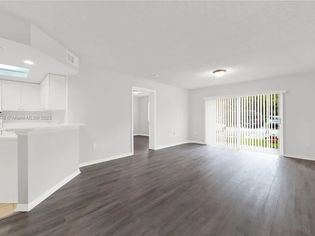 4163 N Haverhill Rd # 1212, West Palm Beach FL 33417