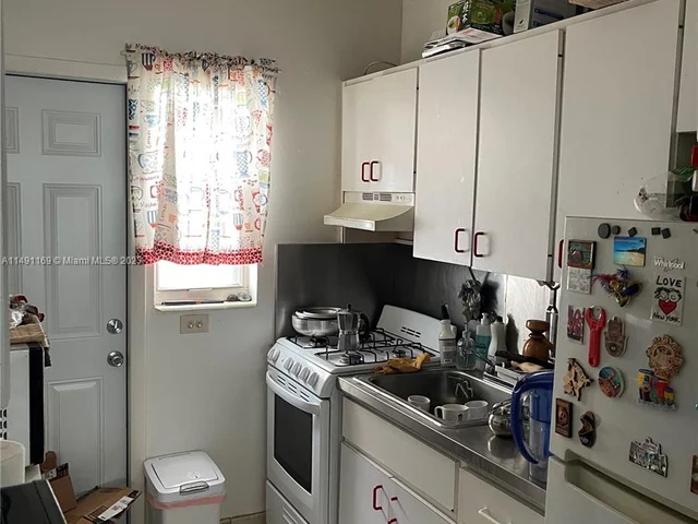 1239 Marseille Dr # 7, Miami Beach FL 33141