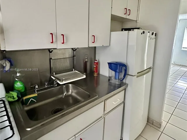 1239 Marseille Dr # 7, Miami Beach FL 33141