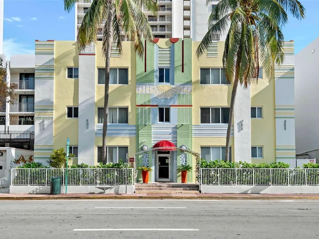2615 Collins Ave # 22, Miami Beach FL 33140