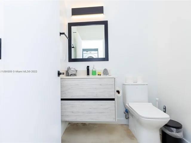 7101 NE 4th Ct # 1, Miami FL 33138