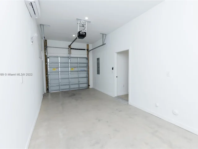 7101 NE 4th Ct # 1, Miami FL 33138