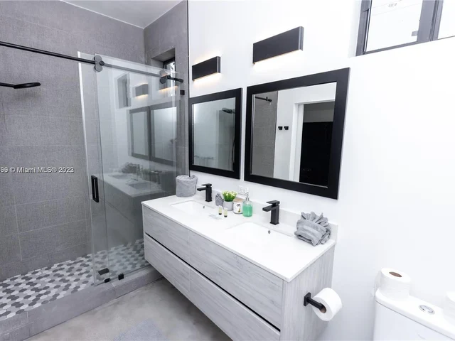 7101 NE 4th Ct # 1, Miami FL 33138