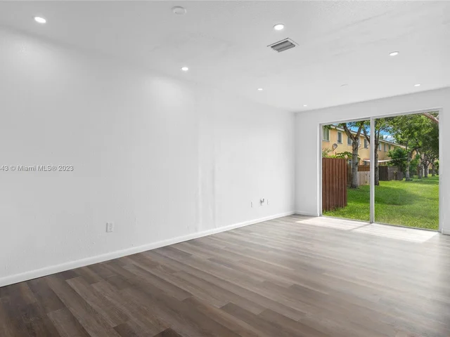 2445 SE 14th Ave # 375, Homestead FL 33035