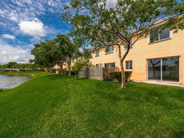 2445 SE 14th Ave # 375, Homestead FL 33035