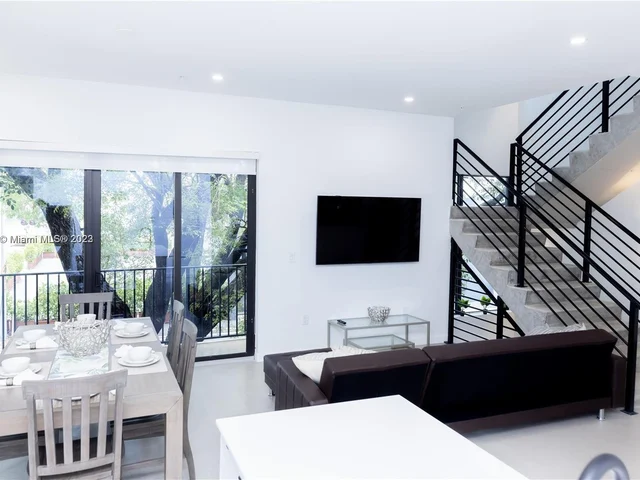 7105 NE 4th CT # 3, Miami FL 33138