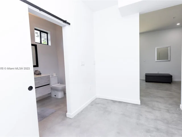 7105 NE 4th CT # 3, Miami FL 33138