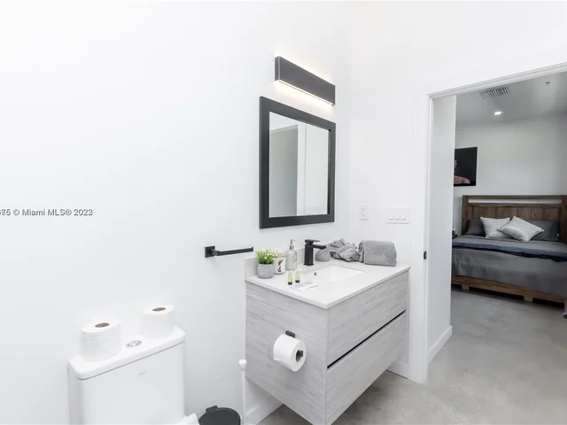 7105 NE 4th CT # 3, Miami FL 33138