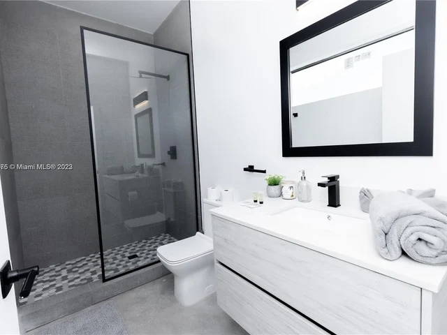 7105 NE 4th CT # 3, Miami FL 33138